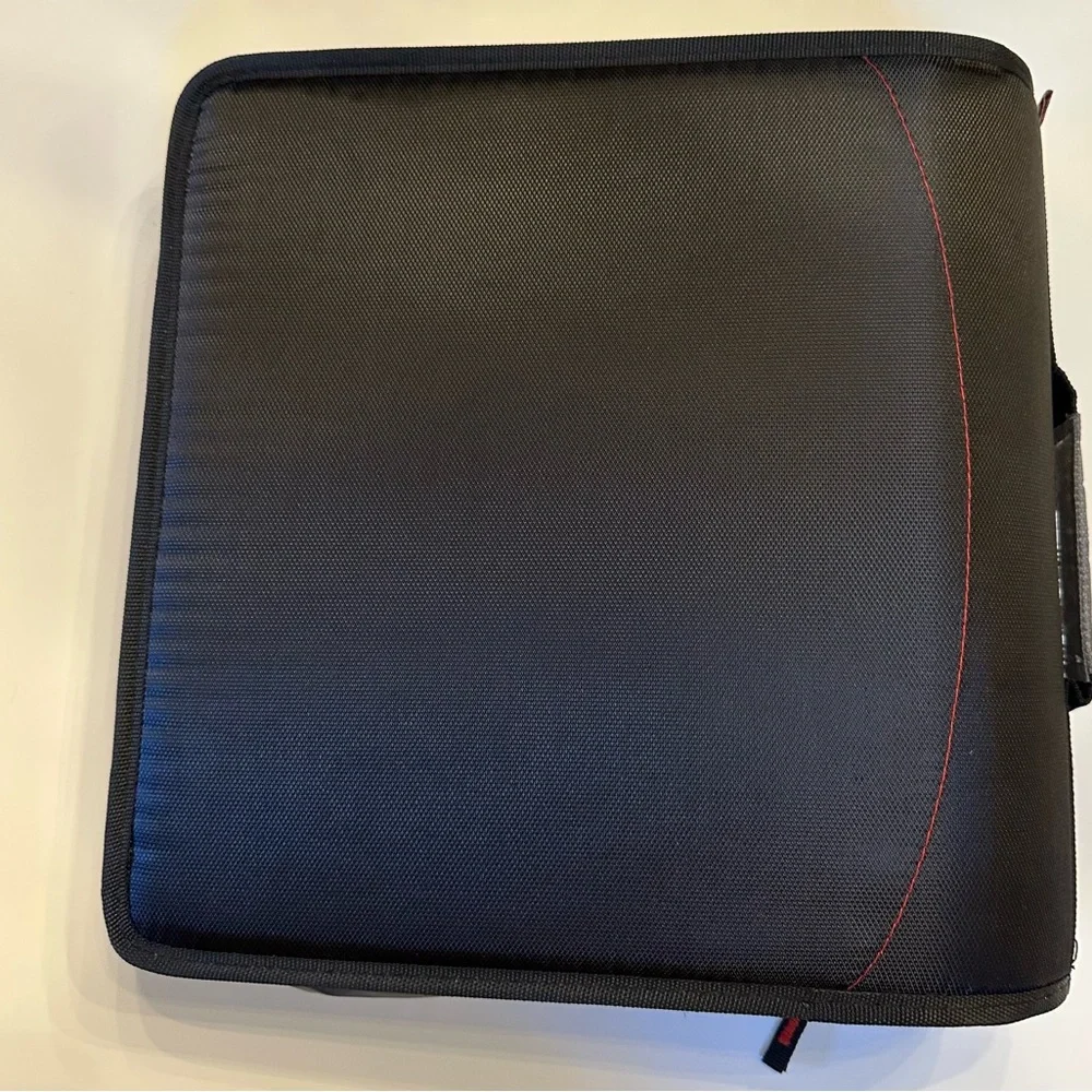 NWOT Case it King Size Mighty Zip Tab Black Binder w/ Purple Accessories Insert